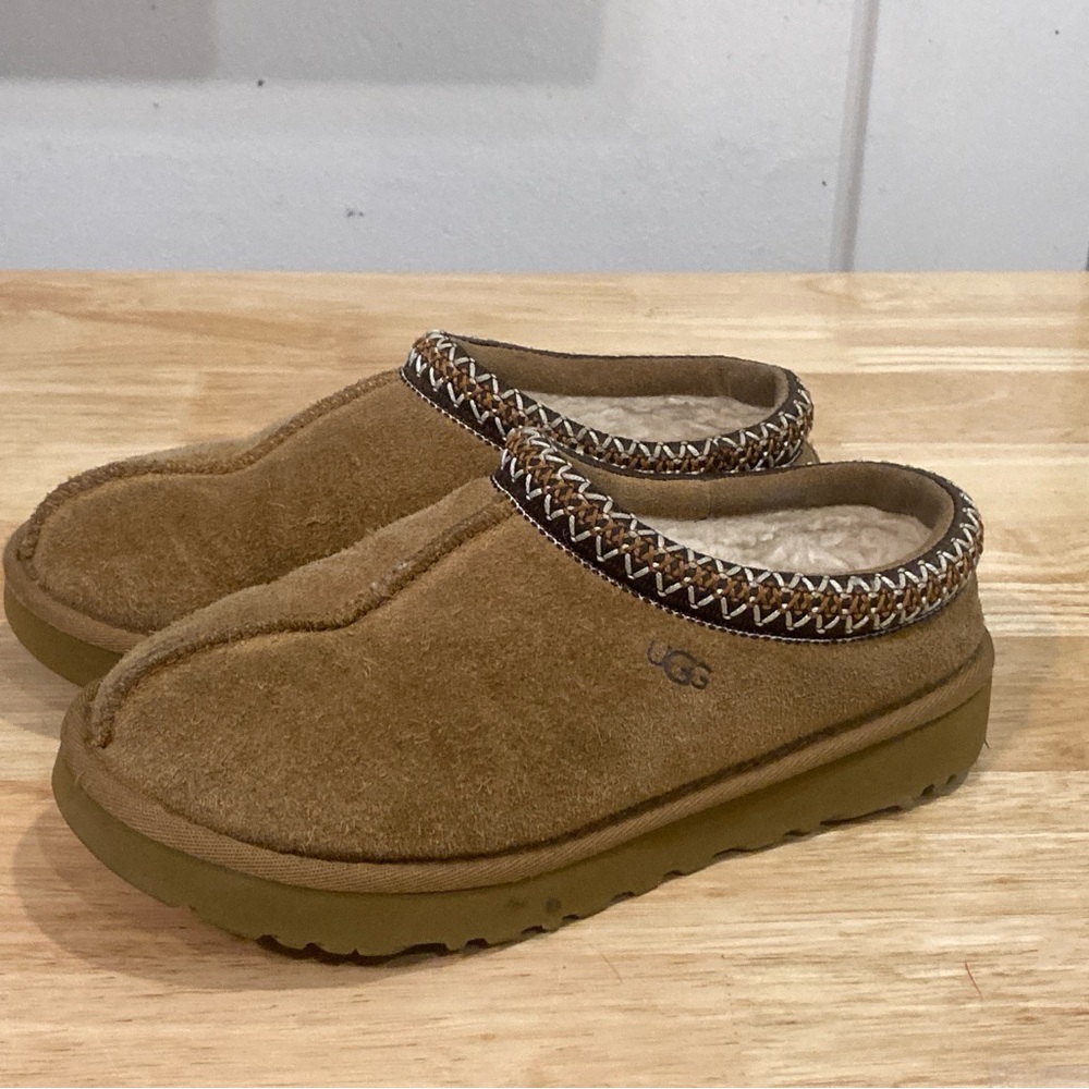 UGG Women’s Tasman II Sheepskin Slippers Chestnut Shoes Sz 7